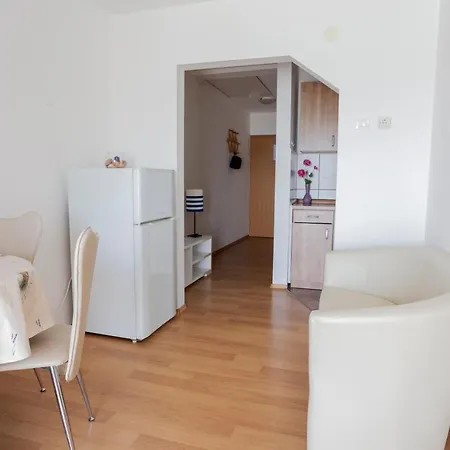 Buka Calm Apartman
